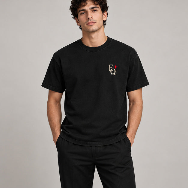 EnriQ Midnight Ace Tee – Black – Basic Fit – model voor