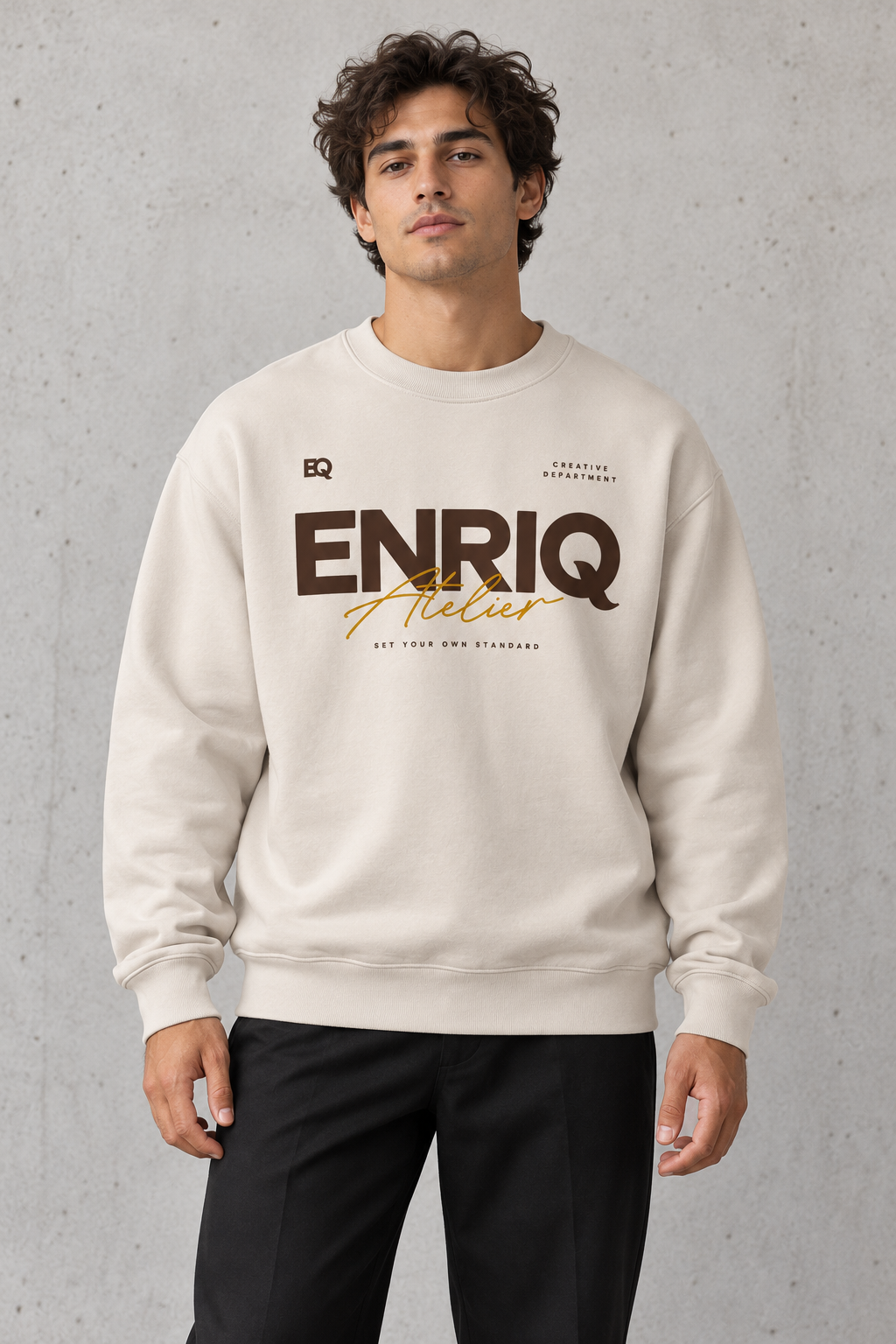 EnriQ Atelier Signature Sweater – Bone – op model