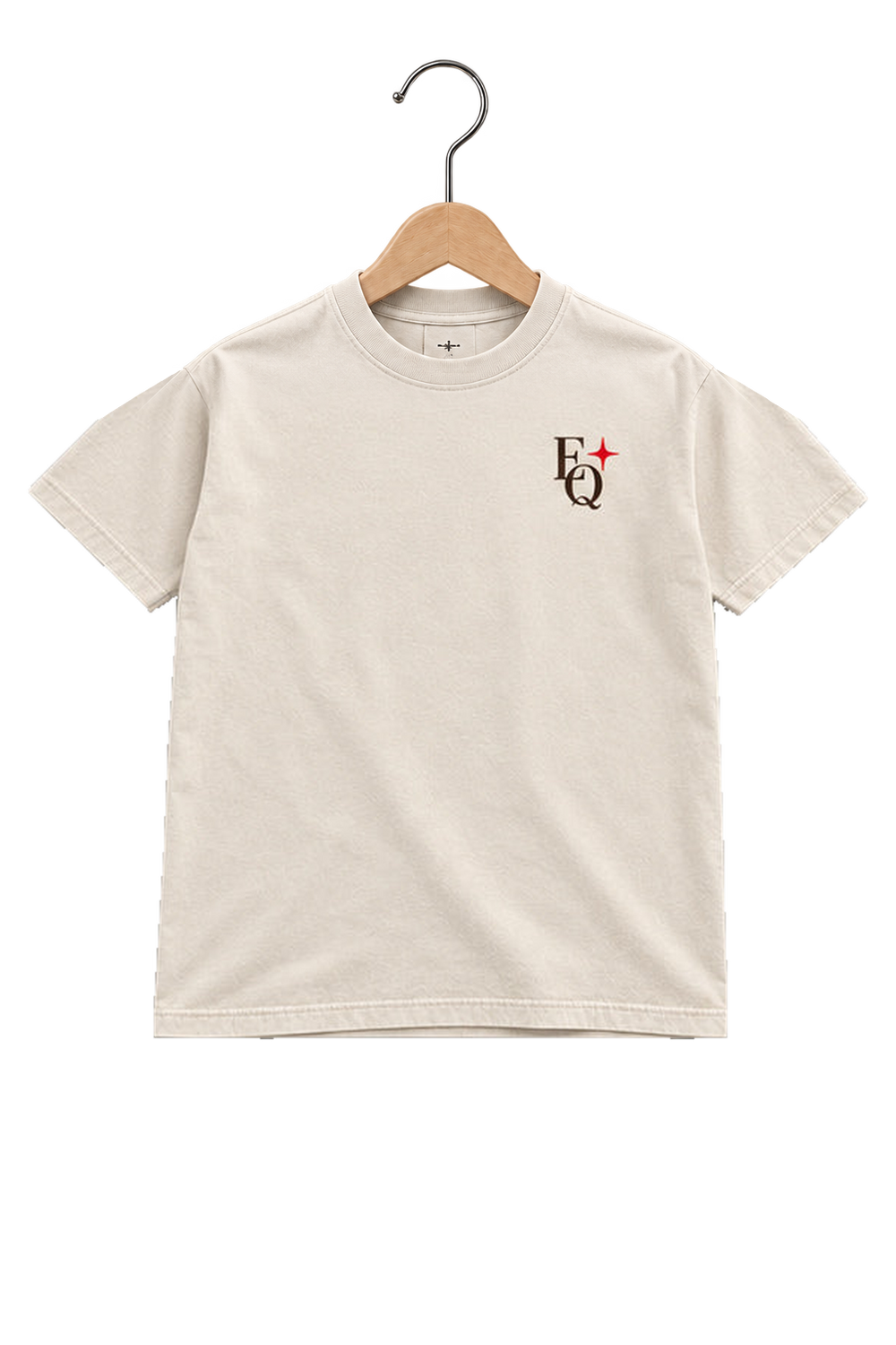 ENRIQ HEADER – EnriQ Midnight Ace Tee – Bone – Basic Fit – voorkant op houten hanger