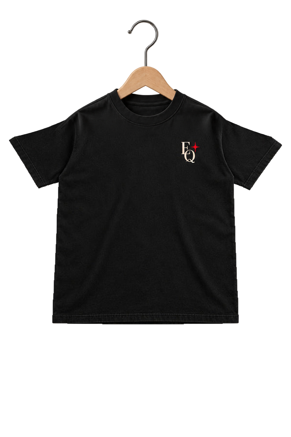ENRIQ HEADER – EnriQ Last Round Tee – Black – Basic Fit – voorkant op houten hanger