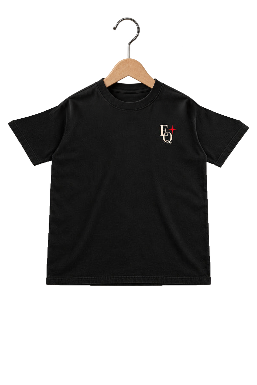 ENRIQ HEADER – EnriQ Last Round Tee – Black – Basic Fit – voorkant op houten hanger