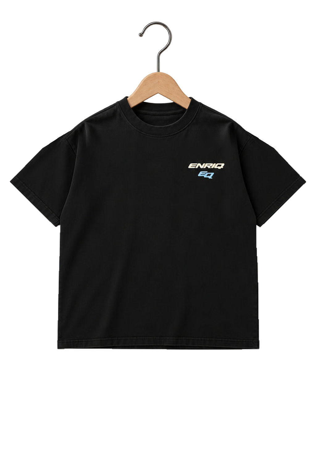 ENRIQ HEADER – EnriQ EQ-Orbit Tee – Black – Oversized – voorkant op houten hanger