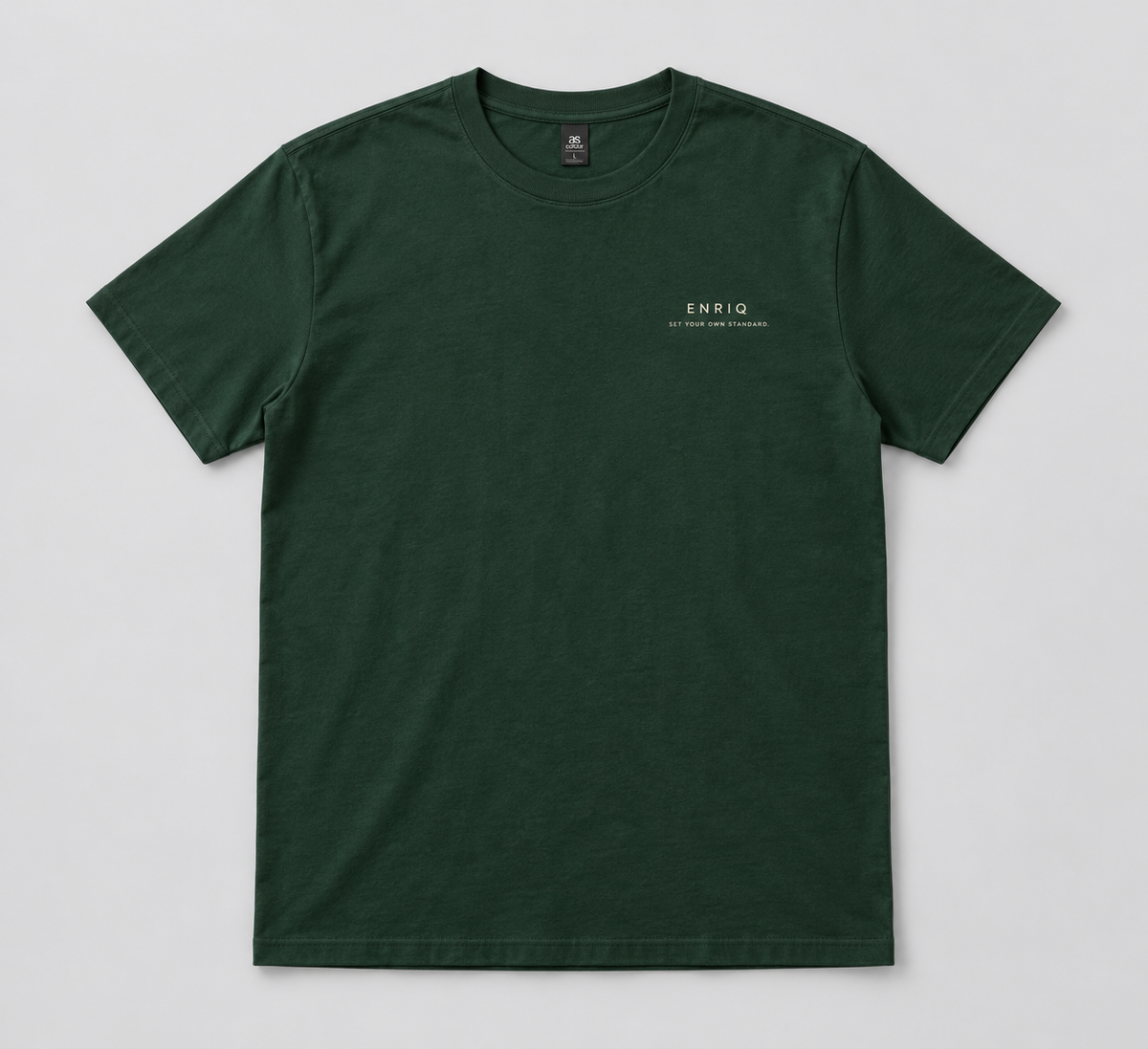 ENRIQ basic-fit T-shirt Pine Green – voorkant met klein ENRIQ-borstlogo
