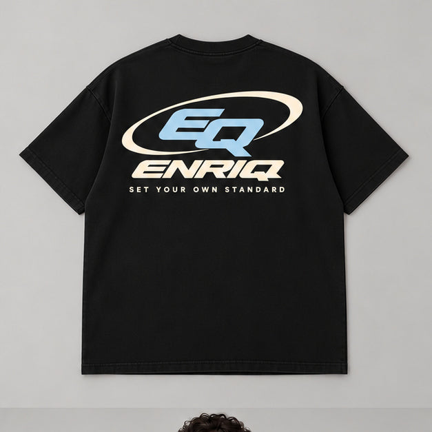 EnriQ EQ-Orbit Tee – Black – Oversized – flatlay achter