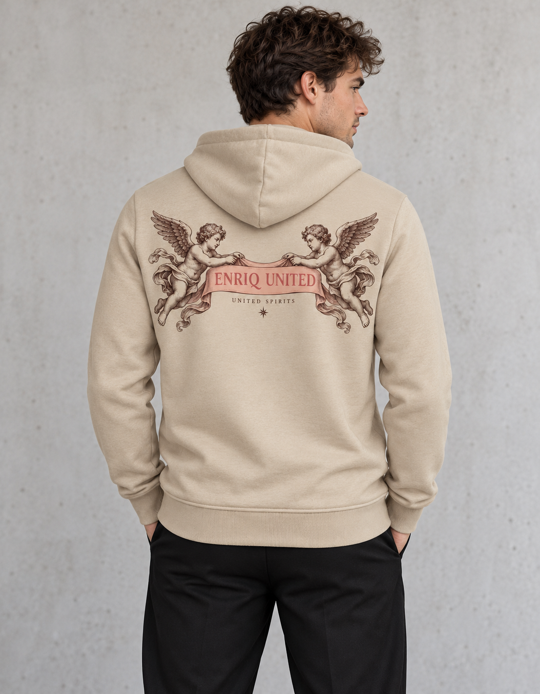EnriQ United Spirits Hoodie – Sand – op model